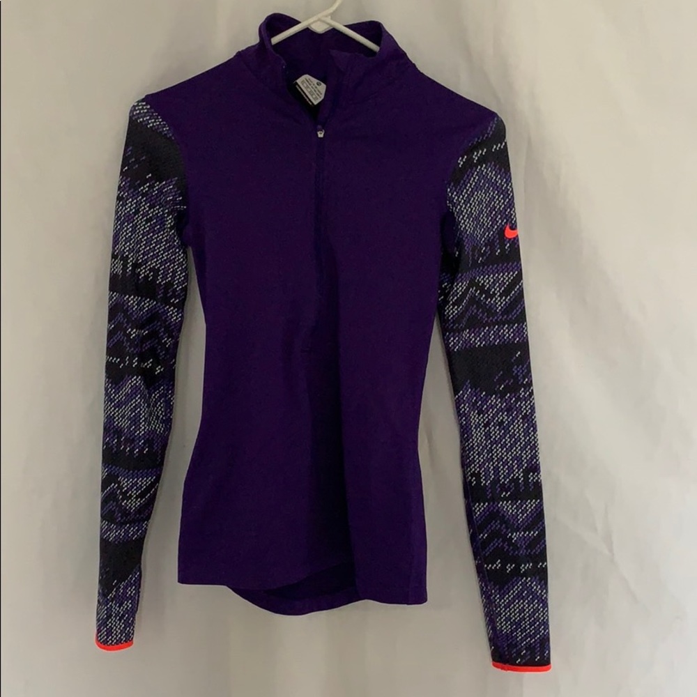 Nike Dri-Fit pullover